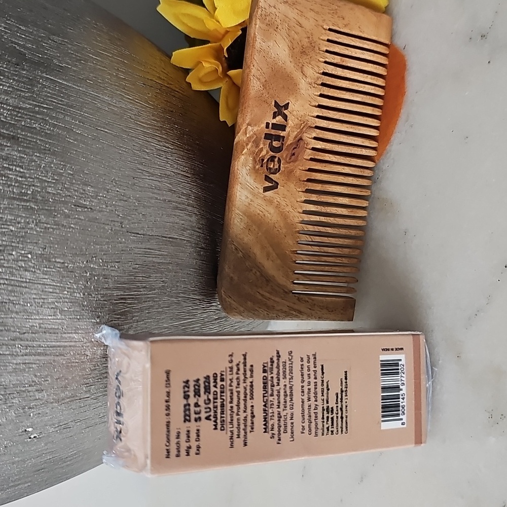 Vēdix Roha Rosemary Essential Oil & Comb - Picture 9 of 9